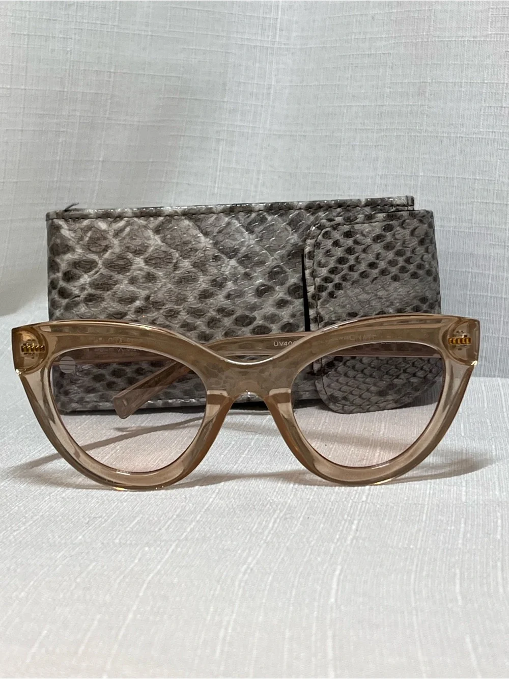 SolarX Cat Eye Sunglasses Nude Translucent Ombré’ UV400 lens + Case